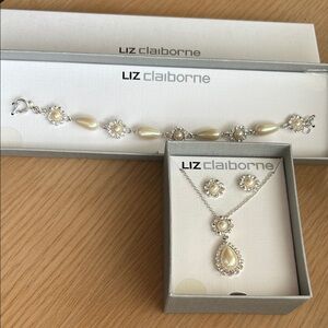 Liz Claiborne Cream and bracelet, earrings and necklace Set